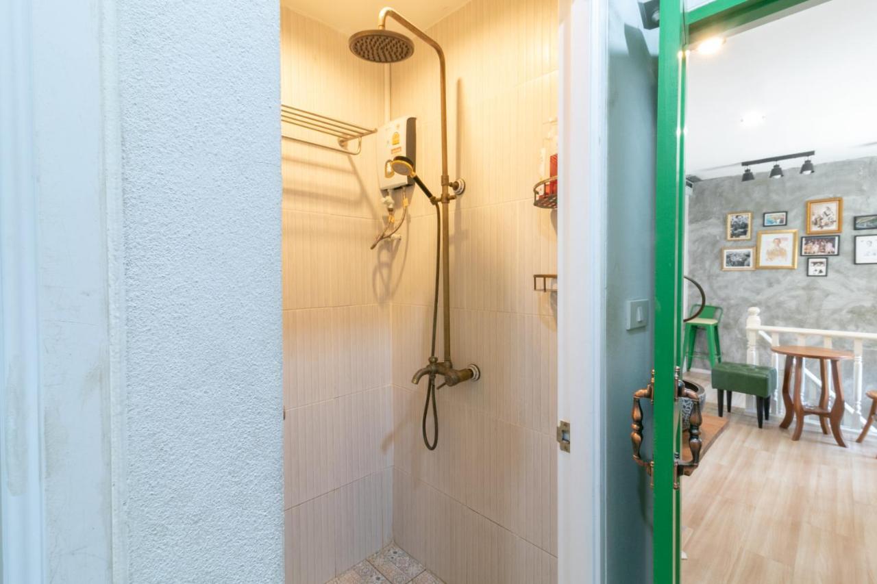 Ratana Boutique Hostel Bangkok Dış mekan fotoğraf